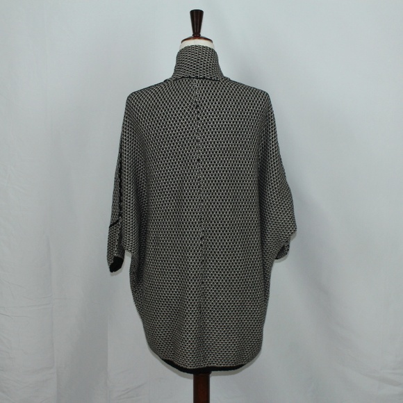 Splendid Open-Front Cardigan with Dolman Sleeves - Picture 2 of 3